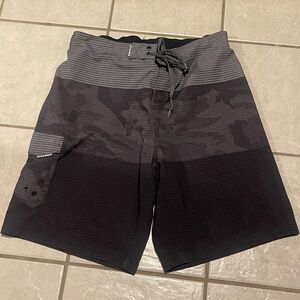 Ocean Current Black & Gray Camo Stripe Men's Board Shorts XL